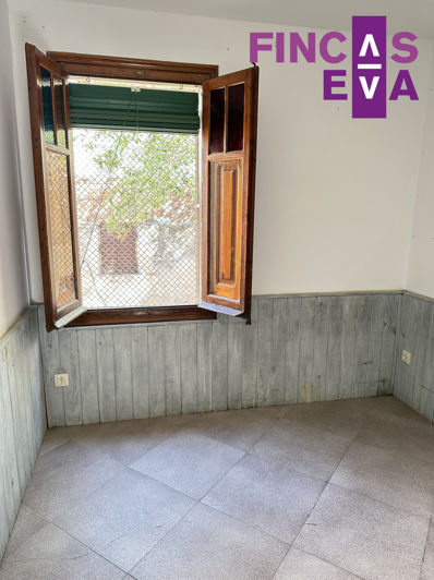 Image No.17-5 Bed Property for sale