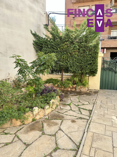 Image No.19-5 Bed Property for sale