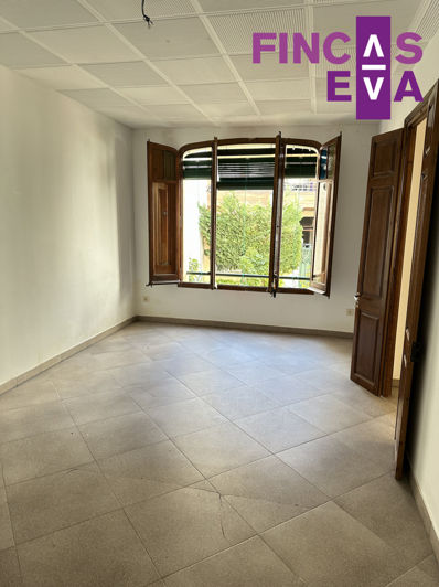 Image No.21-5 Bed Property for sale