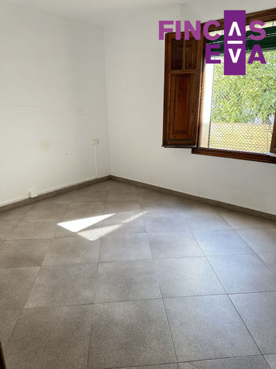 Image No.22-5 Bed Property for sale