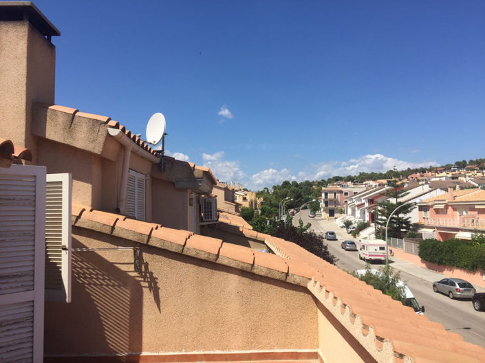 Image No.18-3 Bed Property for sale