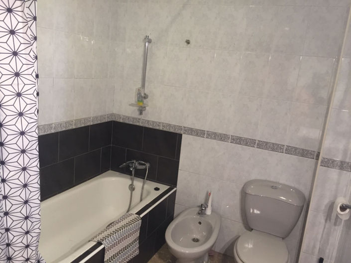 Image No.19-3 Bed Property for sale