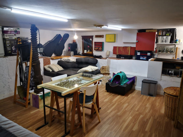 Image No.22-3 Bed Property for sale