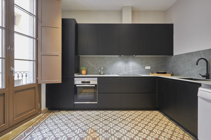 Image No.15-2 Bed Property for sale