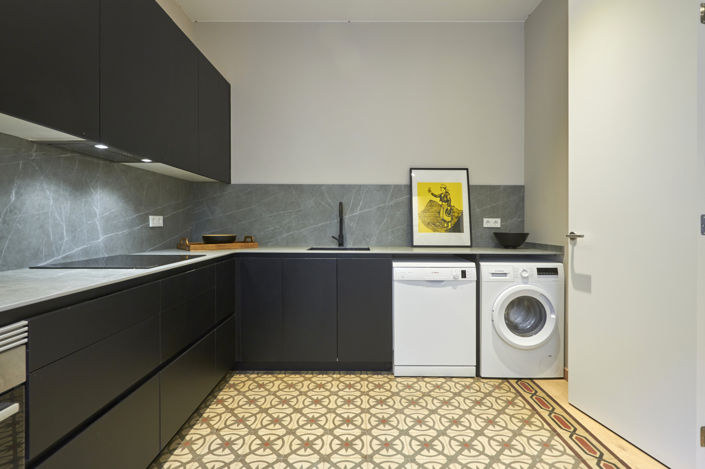 Image No.17-2 Bed Property for sale