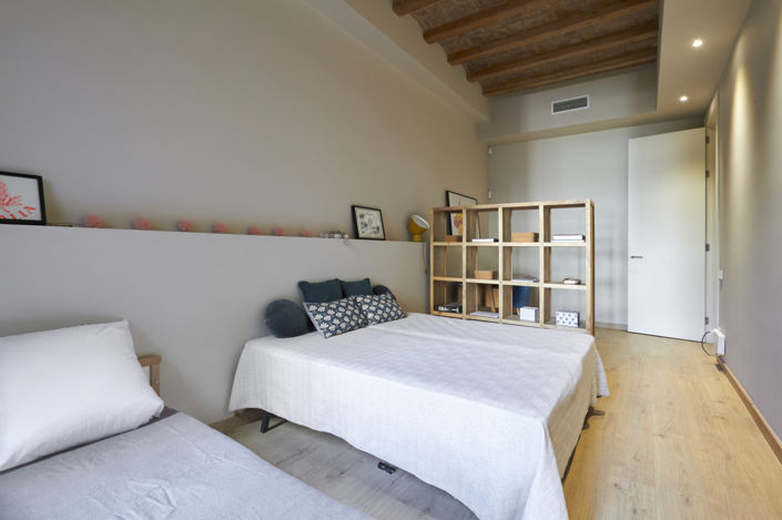 Image No.25-2 Bed Property for sale