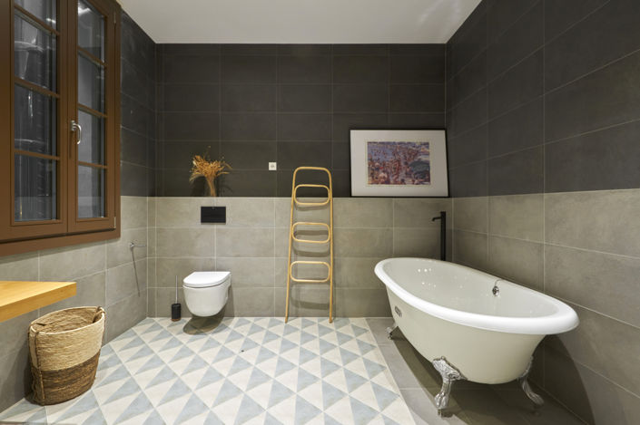 Image No.28-2 Bed Property for sale