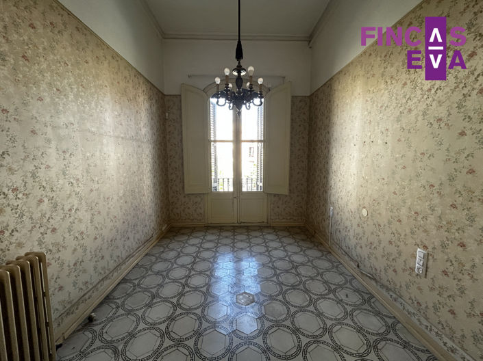 Image No.26-6 Bed Property for sale