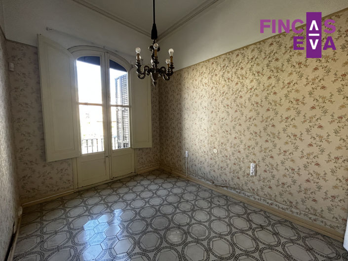 Image No.27-6 Bed Property for sale