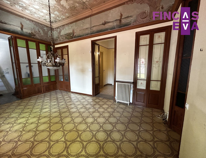 Image No.7-6 Bed Property for sale