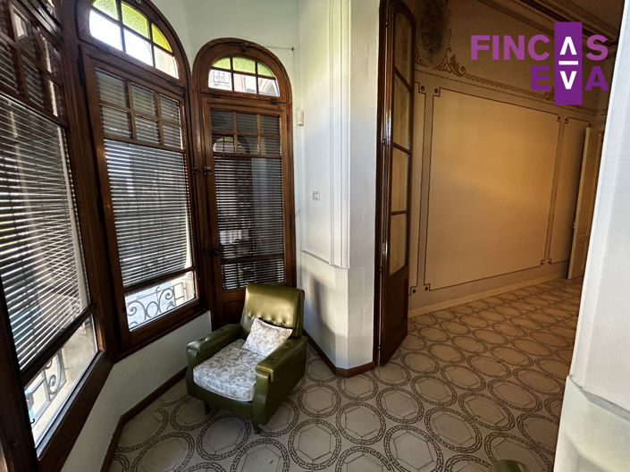 Image No.42-6 Bed Property for sale