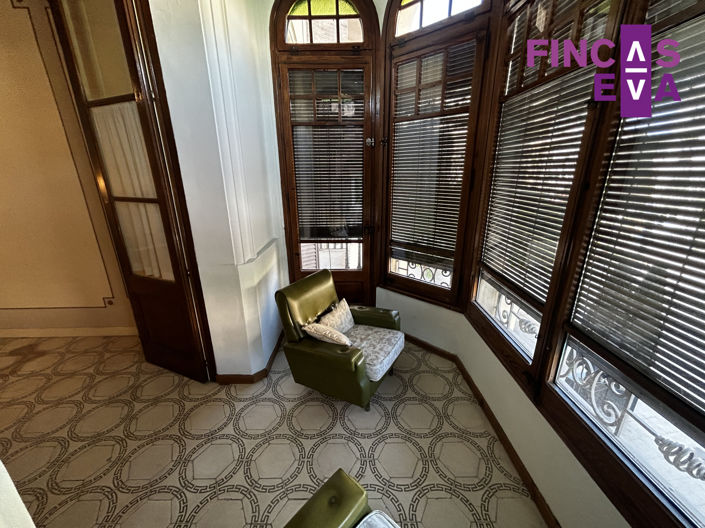 Image No.44-6 Bed Property for sale