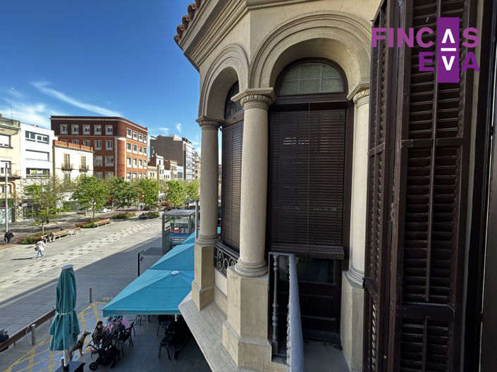 Image No.47-6 Bed Property for sale