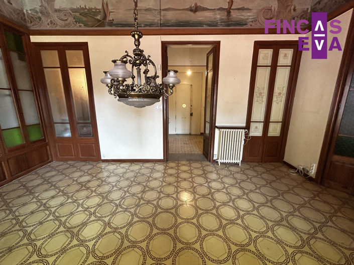 Image No.8-6 Bed Property for sale