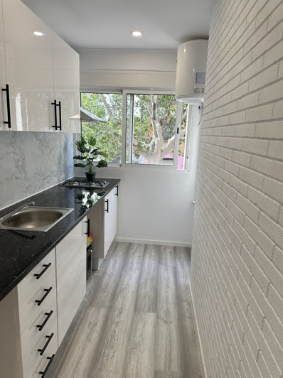 Image No.8-3 Bed Property for sale