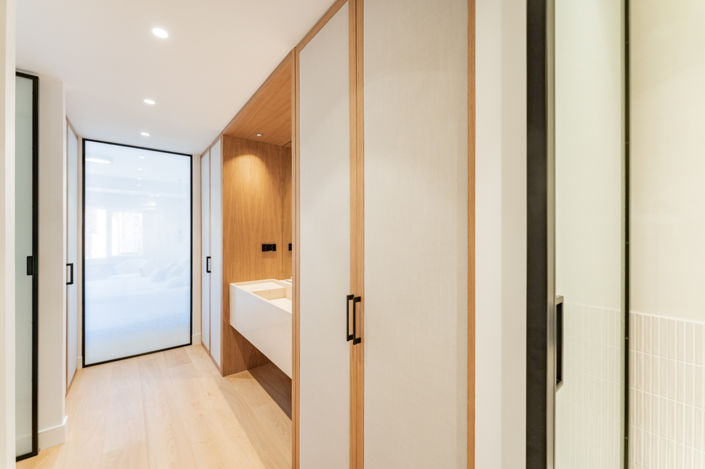 Image No.21-3 Bed Property for sale