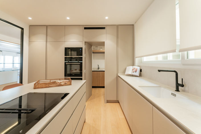 Image No.28-3 Bed Property for sale