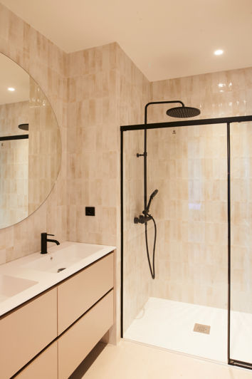 Image No.16-3 Bed Property for sale