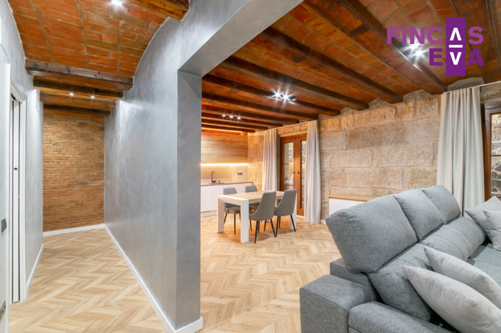 Image No.13-4 Bed Property for sale