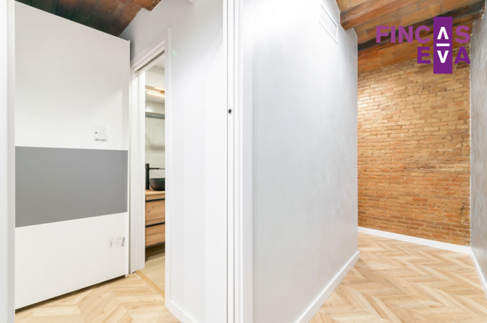 Image No.19-4 Bed Property for sale