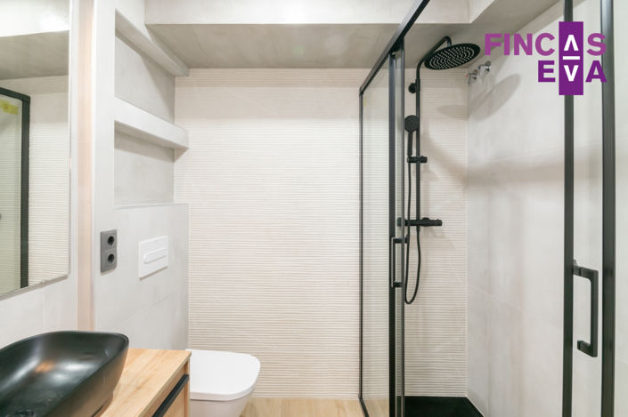 Image No.24-4 Bed Property for sale