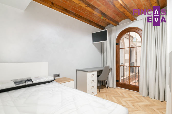 Image No.26-4 Bed Property for sale