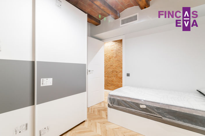 Image No.28-4 Bed Property for sale