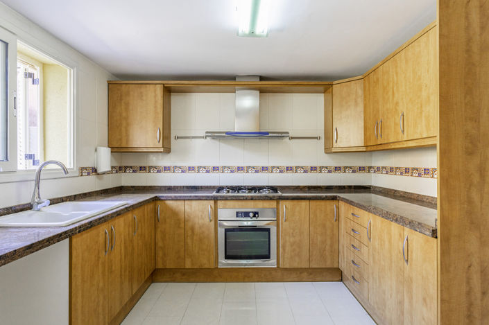 Image No.11-4 Bed Property for sale