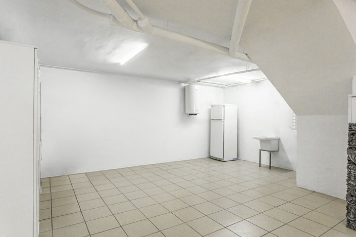 Image No.32-4 Bed Property for sale