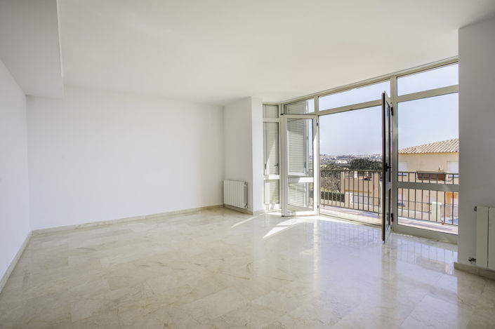 Image No.5-4 Bed Property for sale