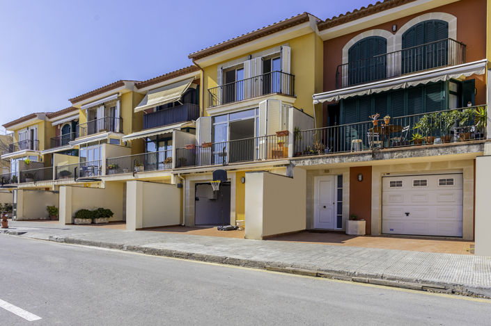 Image No.48-4 Bed Property for sale