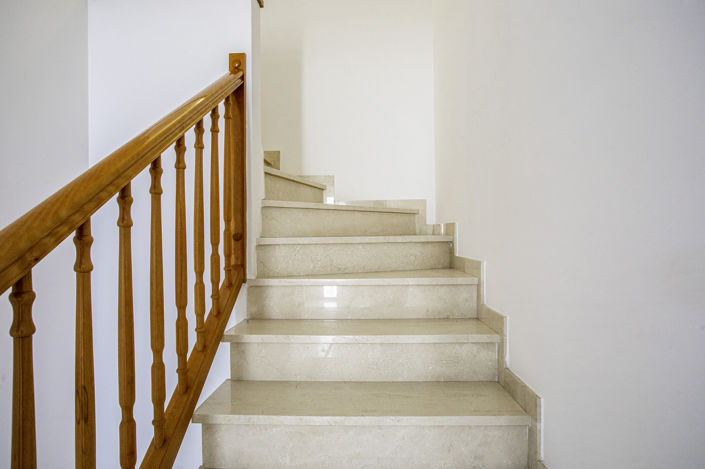 Image No.7-4 Bed Property for sale