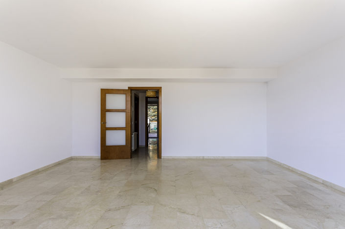 Image No.9-4 Bed Property for sale