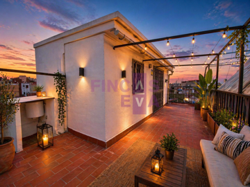 1 - Barcelona, Propriété