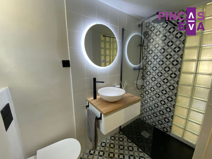 Image No.23-2 Bed Property for sale