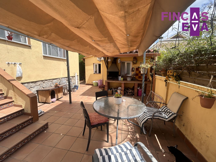 Image No.38-4 Bed Property for sale