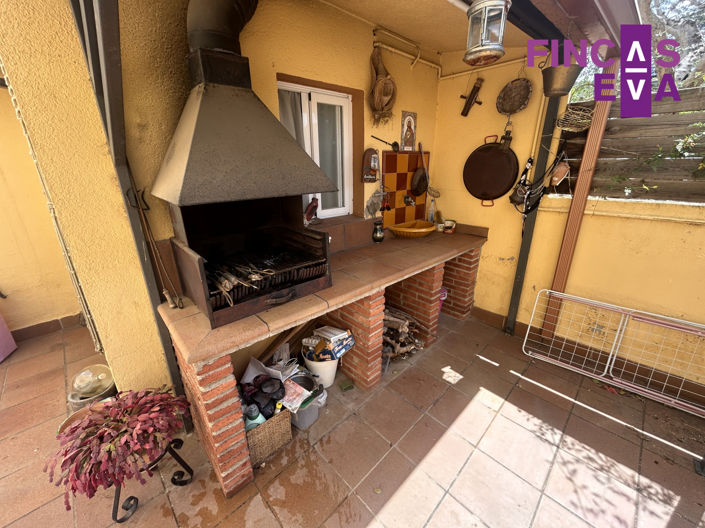 Image No.39-4 Bed Property for sale