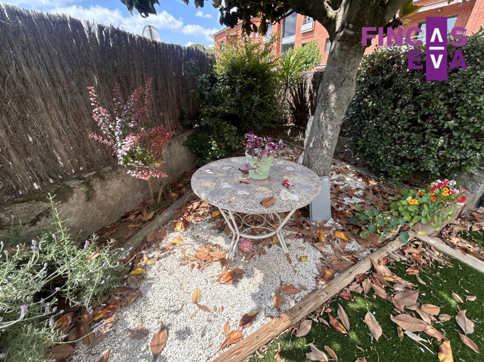 Image No.44-4 Bed Property for sale