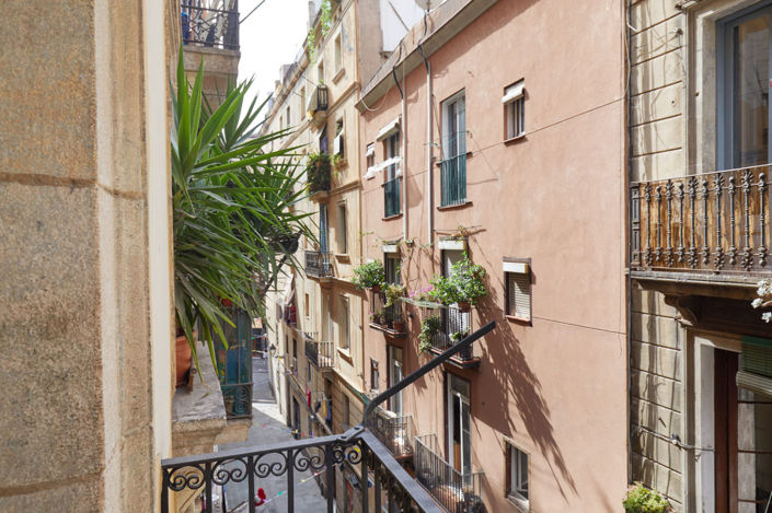 Image No.10-1 Bed Property for sale