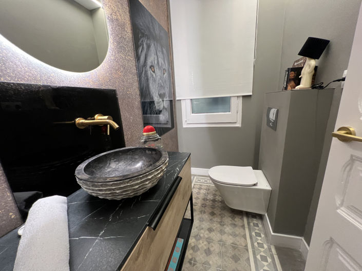 Image No.17-2 Bed Property for sale