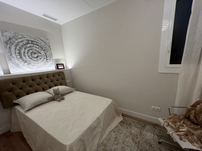 Image No.28-2 Bed Property for sale