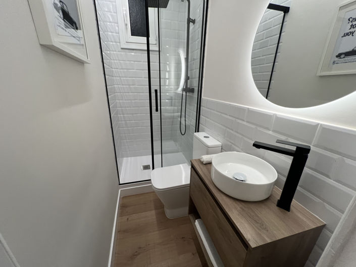 Image No.30-2 Bed Property for sale