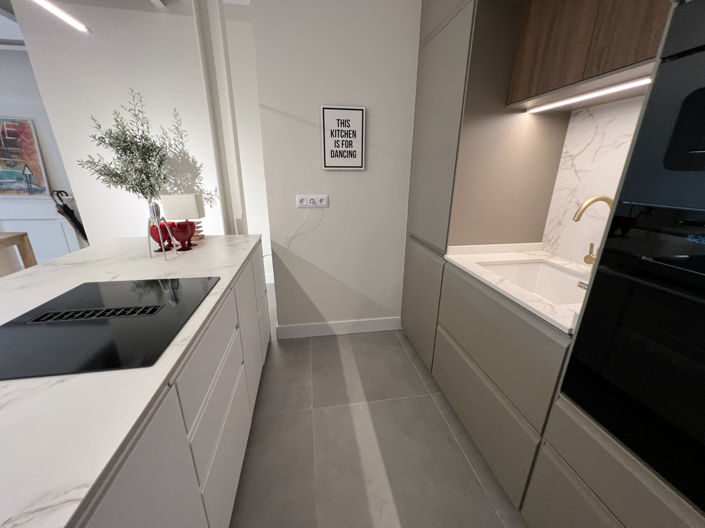 Image No.8-2 Bed Property for sale