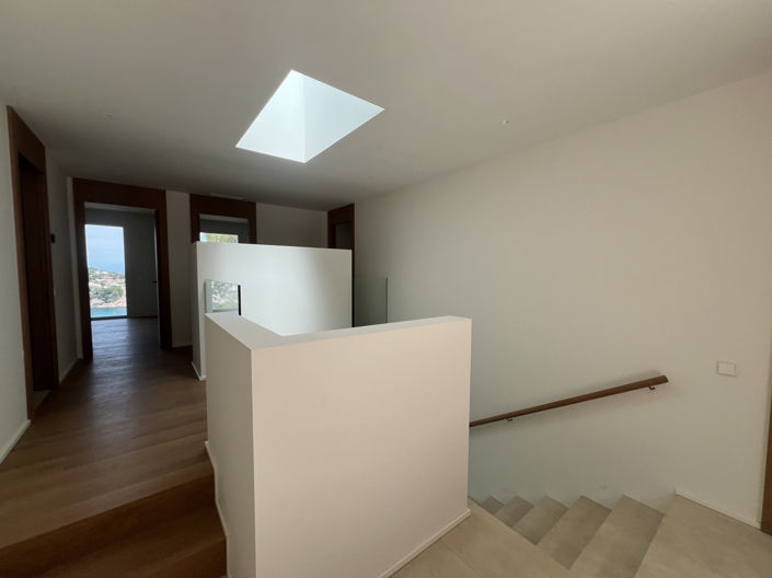 Image No.22-4 Bed Property for sale