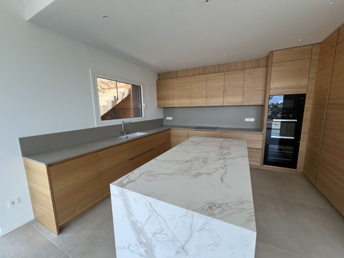 Image No.30-4 Bed Property for sale