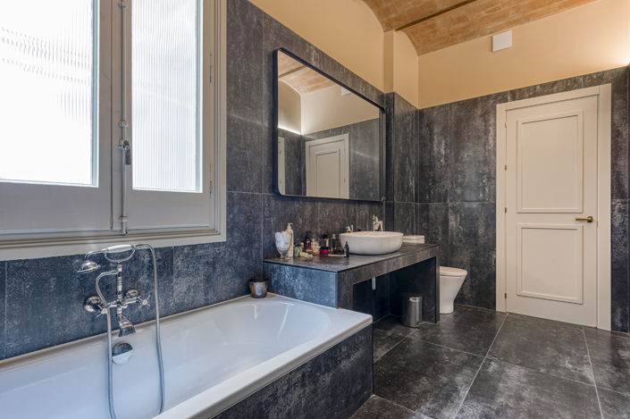 Image No.32-3 Bed Property for sale