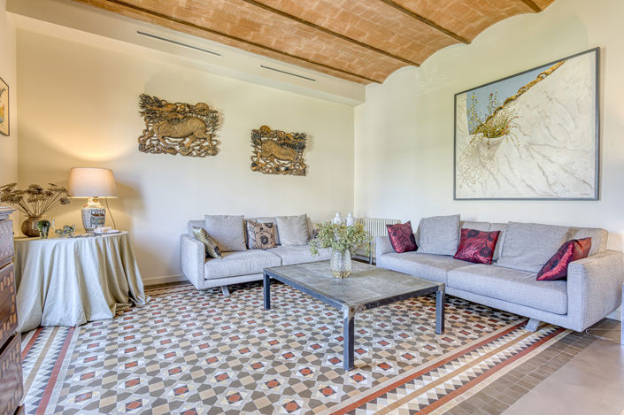 Image No.5-3 Bed Property for sale