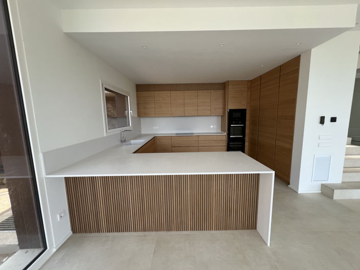 Image No.11-4 Bed Property for sale