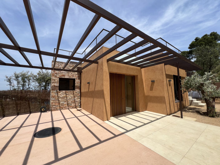 Image No.3-4 Bed Property for sale