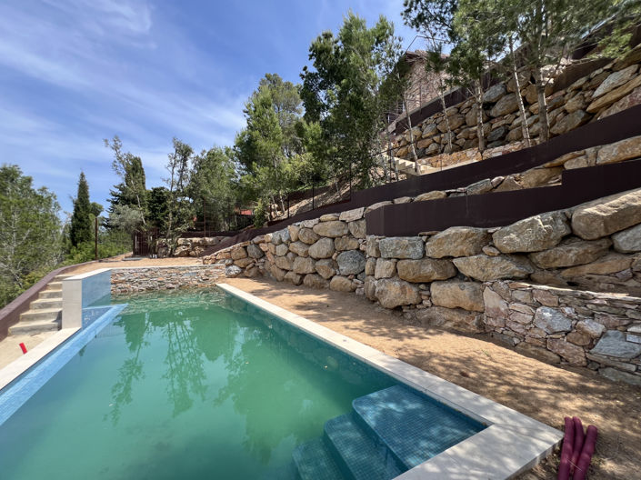 Image No.22-4 Bed Property for sale